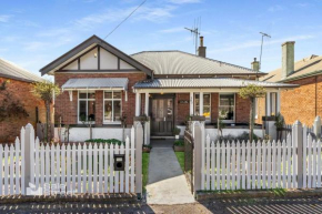 Incredible Location 2 Bed CBD Dream